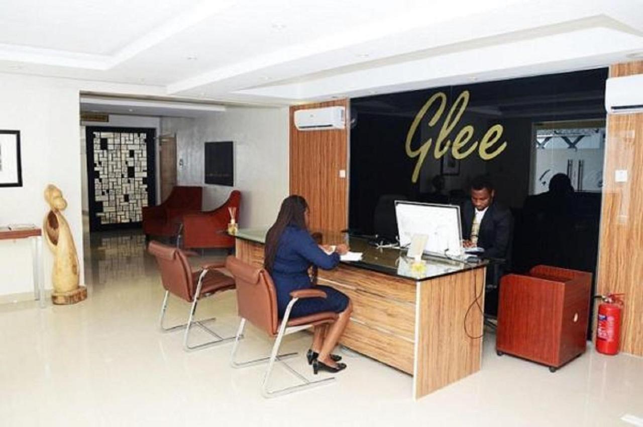 Glee Hotel Aliayabiagba エクステリア 写真