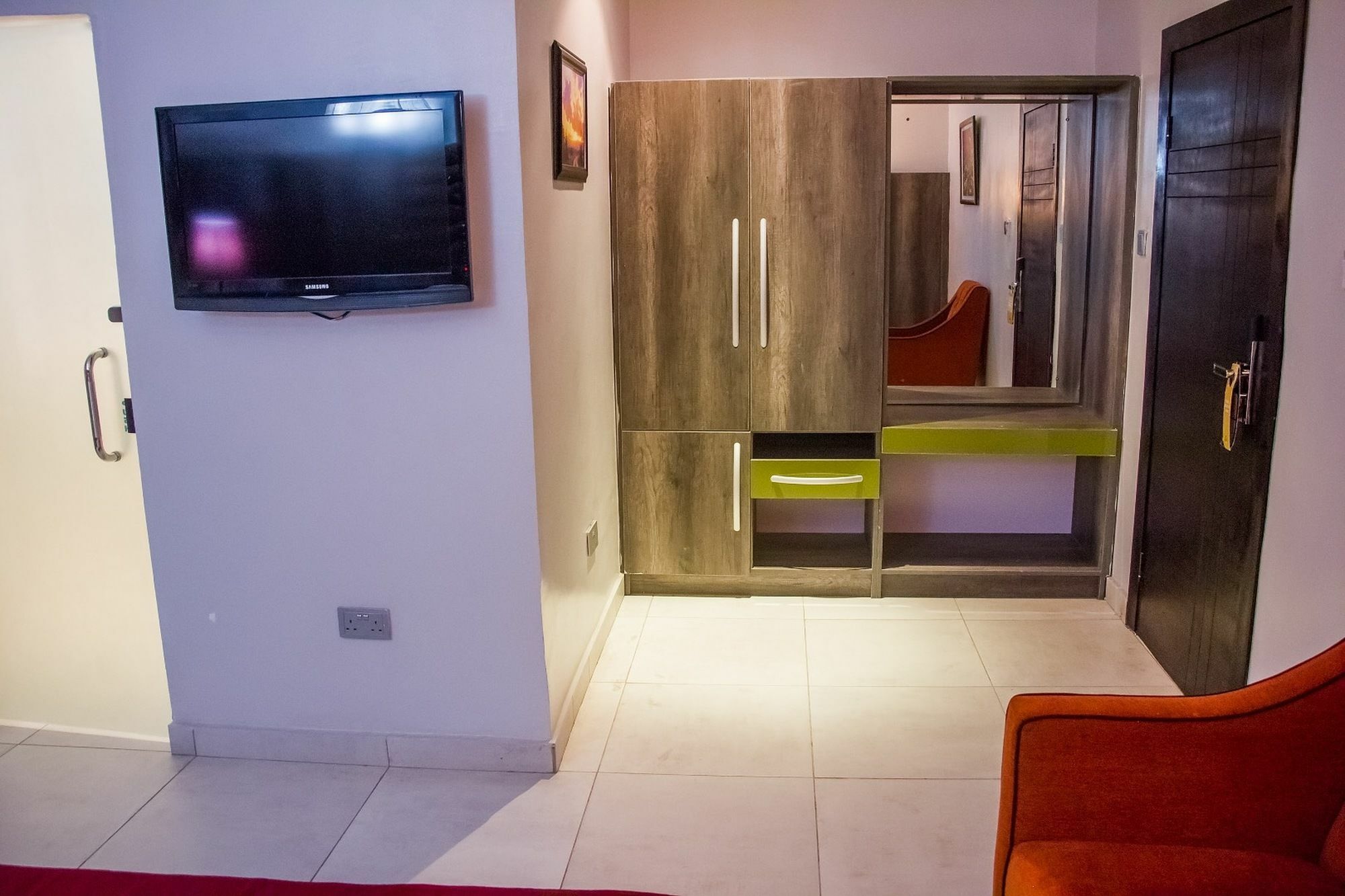 Glee Hotel Aliayabiagba エクステリア 写真